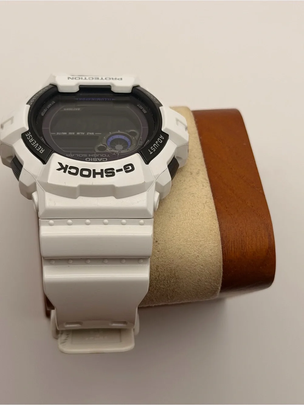 CASIO G SHOCK GR 8900A Tough Solar, White/ Black/Blue, New Batteries, Very Good